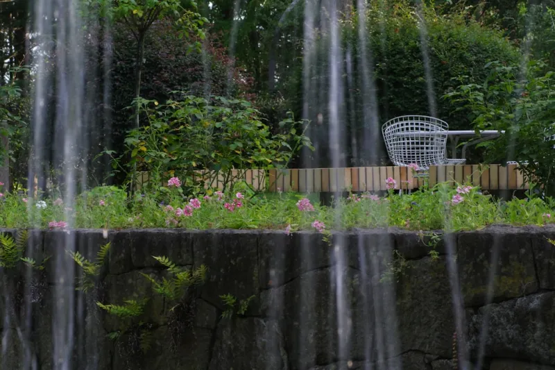 Create A Vertical Garden Using Repurposed Pallet Wood And Self Watering Systems Ed6300