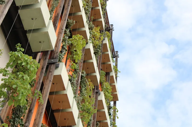 Create An Urban Rooftop Garden With Vertical Planters Made From Repurposed Pallets