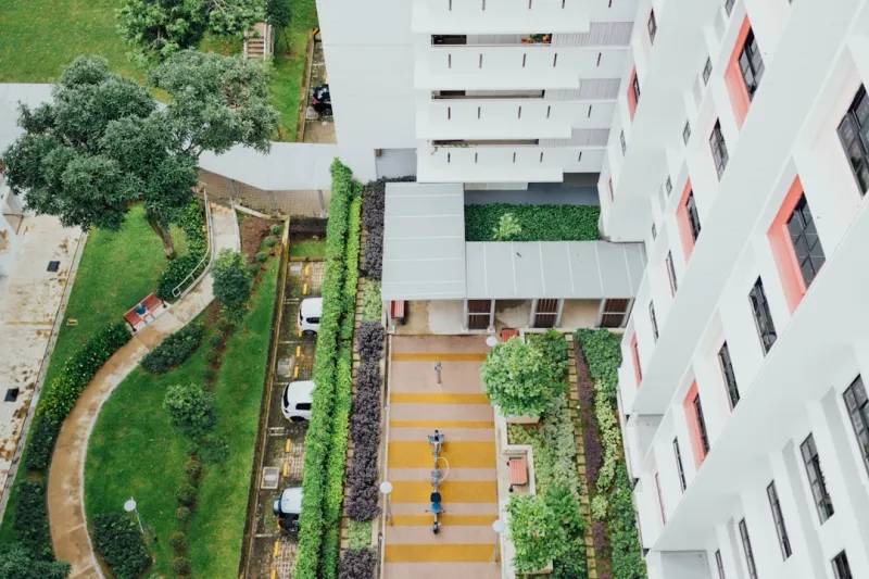 How To Build A Sustainable Vertical Garden For Small Spaces 2025